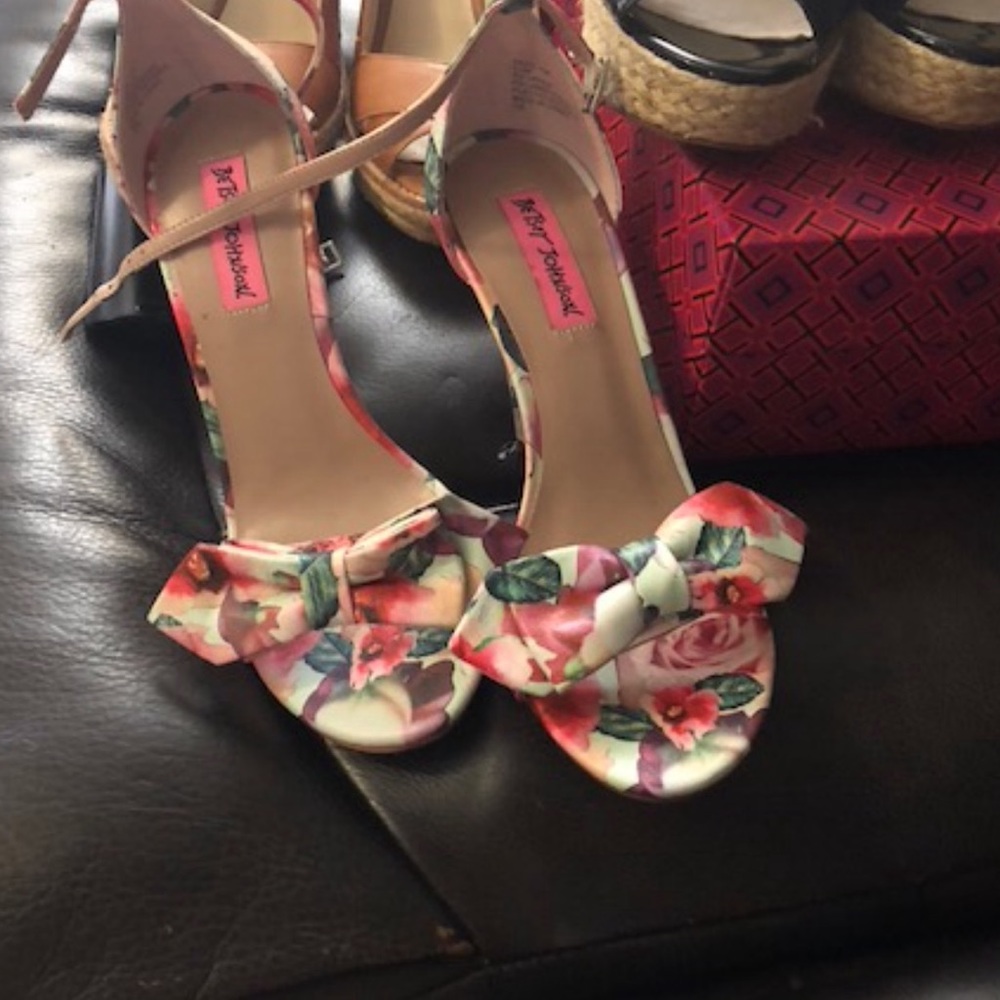 Betsy Johnson spring floral wedges
